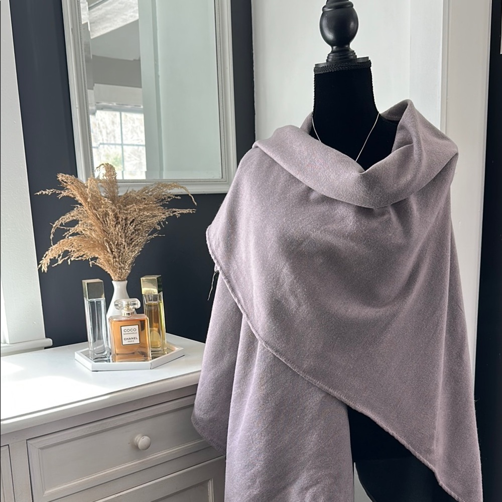 Jones NY Signature NWOT purple/charcoal Poncho, wrap, cape OS - Picture 4 of 6